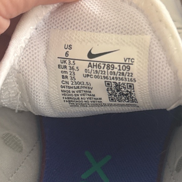 Nike Air Max 270 White with Blue and Green Accents - Picture 5 of 5